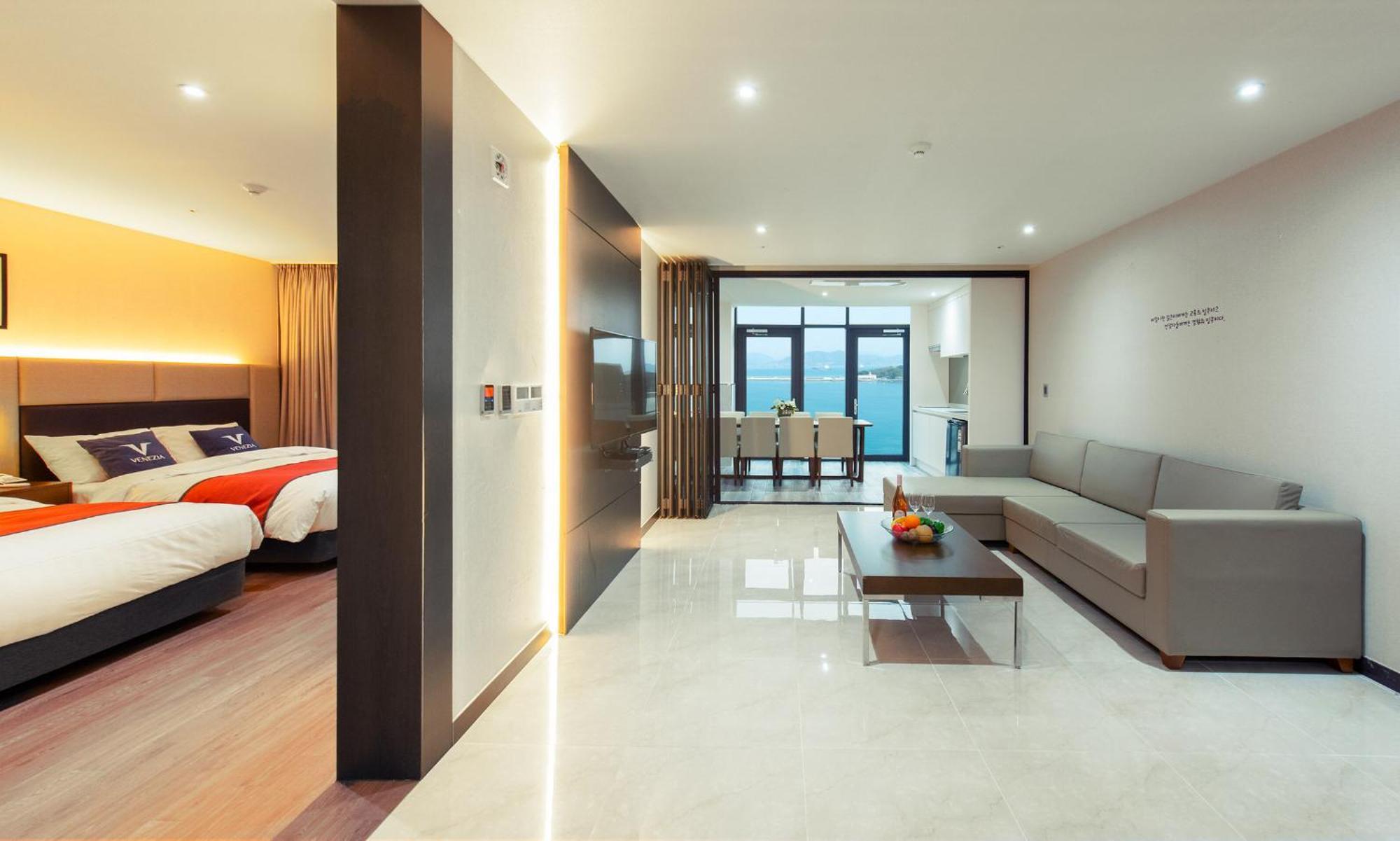 Venezia Hotel And Resort Yeosu Exterior photo
