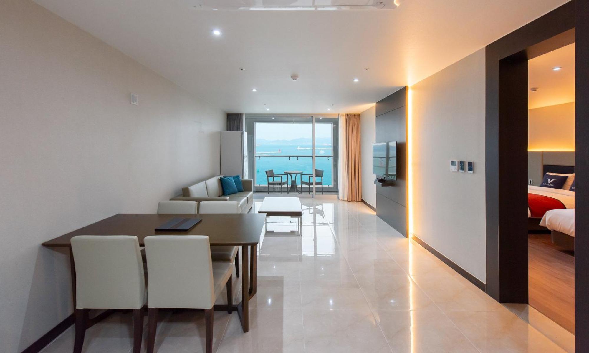 Venezia Hotel And Resort Yeosu Exterior photo