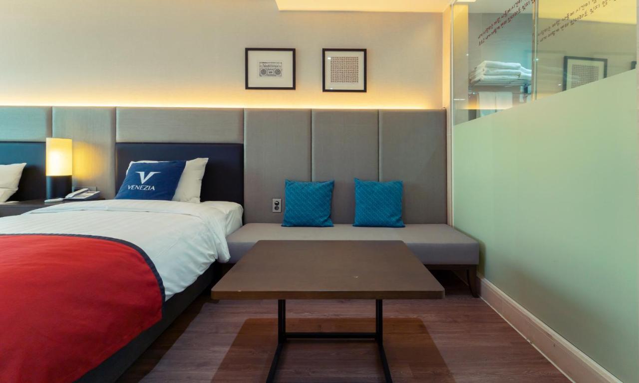 Venezia Hotel And Resort Yeosu Exterior photo